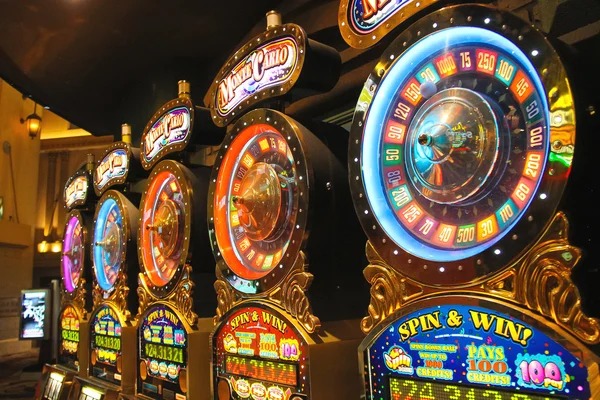 Free Bet Blackjack live dealer studio at paimon